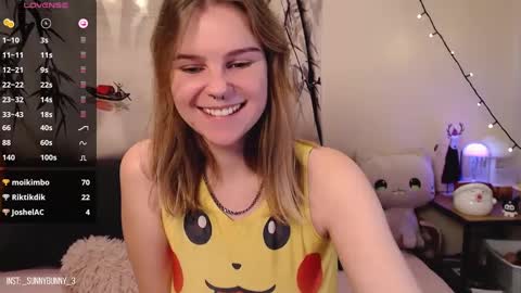 Snapshot of komorebbi chatting on December 26, 2024, 11:46 pm Marta online show from December 26, 2024, 11:46 pm