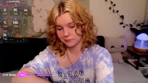 Snapshot of komorebbi chatting on April 24, 2026, 11:07 pm Marta online show from April 24, 2026, 11:07 pm