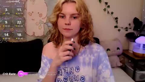 Snapshot of komorebbi chatting on May 8, 2026, 10:48 pm Marta online show from May 8, 2026, 10:48 pm