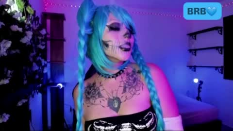 Kora Red online show from April 15, 2026, 8:09 pm