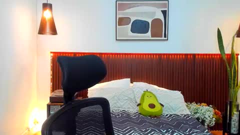 Snapshot of kora_shadow chatting on December 18, 2025, 7:09 pm Kora Shadow online show from December 18, 2025, 7:09 pm