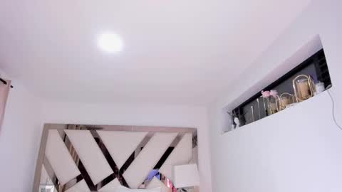 Koral Cuz online show from October 25, 2025, 4:02 pm