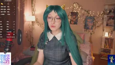 koshkasenpai online show from April 19, 2026, 4:12 am