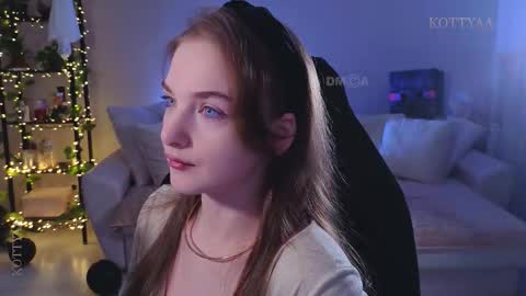 Kottyaa cb FOLLOWING  online show from November 7, 2025, 7:03 pm