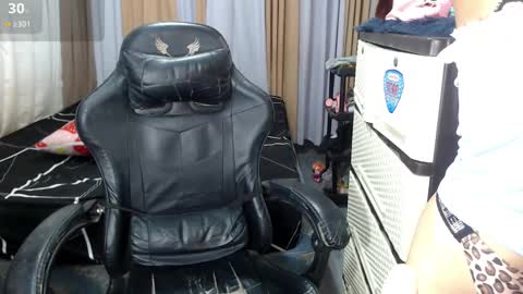 kourtneyluv online show from March 1, 2026, 5:09 am