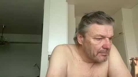 kovapoika online show from October 4, 2025, 8:23 am