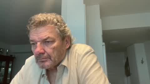 kovapoika online show from October 12, 2025, 7:51 am