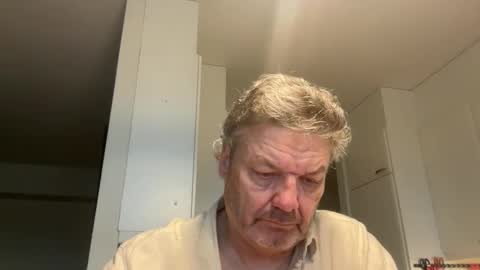 kovapoika online show from October 25, 2025, 9:39 am