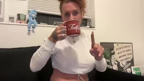 koyoteej online show from February 20, 2026, 2:41 am