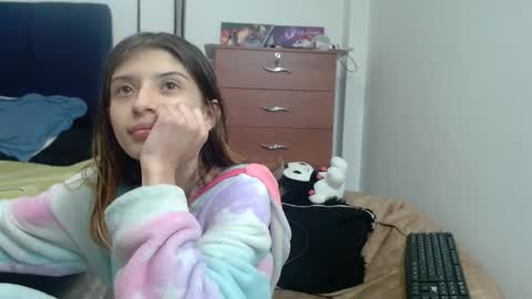 kratos_and_afrodita online show from April 1, 2026, 11:24 pm