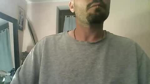 Snapshot of kratoskratoskratos chatting on May 21, 2026, 11:23 pm Kratos online show from May 21, 2026, 11:23 pm