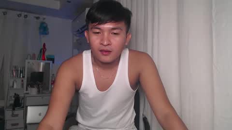 Snapshot of krezikeed chatting on March 12, 2025, 9:44 am krezikeed online show from March 12, 2025, 9:44 am