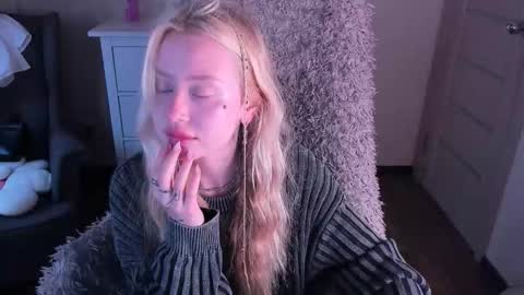 kris_grant online show from September 21, 2025, 10:28 am