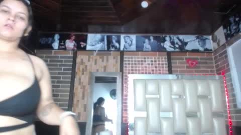 kriss_sweetboobs online show from February 20, 2025, 12:36 pm