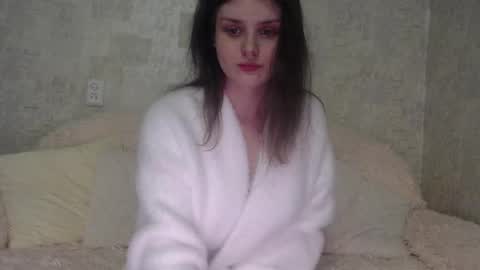 krissvoss online show from December 1, 2025, 9:09 pm