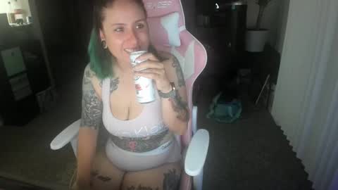 Krista online show from October 21, 2025, 3:07 am