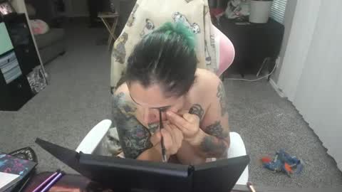 Krista online show from November 7, 2025, 10:32 pm