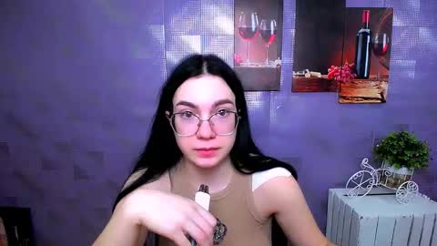 Kristen online show from December 3, 2025, 8:45 am