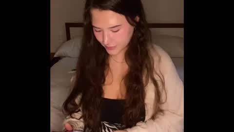 kristiekitty online show from April 29, 2026, 3:21 am