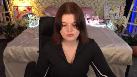 kristifoxy online show from April 5, 2026, 12:24 pm