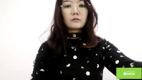 Snapshot of kristimanes chatting on April 14, 2026, 1:06 pm Rin online show from April 14, 2026, 1:06 pm