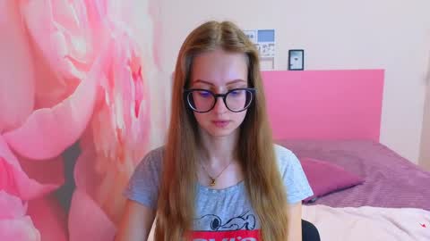 Snapshot of kristina_adel chatting on March 30, 2026, 7:42 am Kristina Adel online show from March 30, 2026, 7:42 am