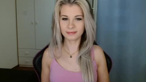 Snapshot of kristineamore chatting on March 17, 2026, 7:12 am KristineAmore online show from March 17, 2026, 7:12 am