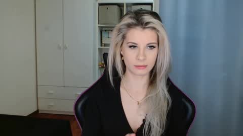 Snapshot of kristineamore chatting on March 18, 2026, 7:11 am KristineAmore online show from March 18, 2026, 7:11 am