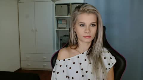 Snapshot of kristineamore chatting on March 27, 2026, 7:25 am KristineAmore online show from March 27, 2026, 7:25 am