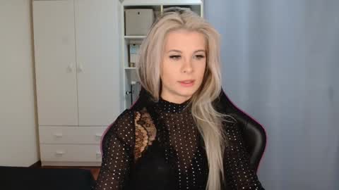 Snapshot of kristineamore chatting on March 30, 2026, 6:14 am KristineAmore online show from March 30, 2026, 6:14 am