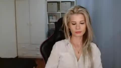 Snapshot of kristineamore chatting on April 6, 2026, 6:20 pm KristineAmore online show from April 6, 2026, 6:20 pm