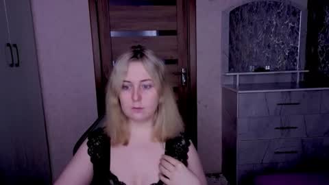 Kristy online show from February 20, 2026, 7:36 pm