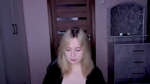 Kristy online show from February 23, 2026, 9:12 pm