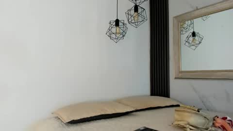 Cristina online show from April 17, 2026, 6:55 pm