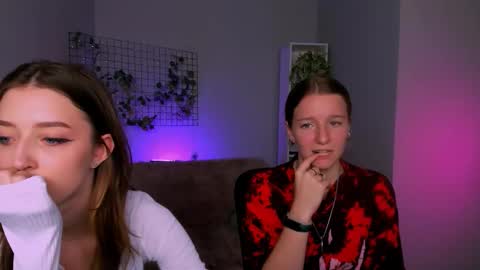 Snapshot of kristylovee chatting on September 13, 2025, 10:15 am Kristy online show from September 13, 2025, 10:15 am