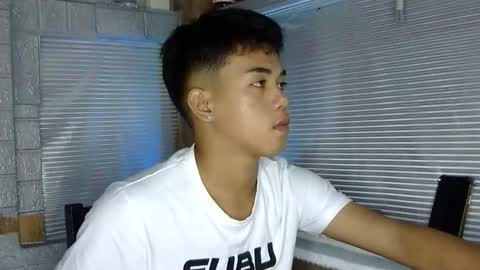 Snapshot of kritthanarkorn chatting on February 15, 2026, 4:25 pm kritthanarkorn online show from February 15, 2026, 4:25 pm