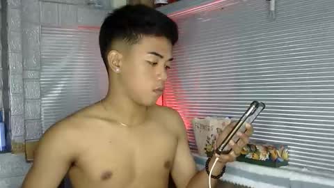 Snapshot of kritthanarkorn chatting on February 16, 2026, 5:20 pm kritthanarkorn online show from February 16, 2026, 5:20 pm