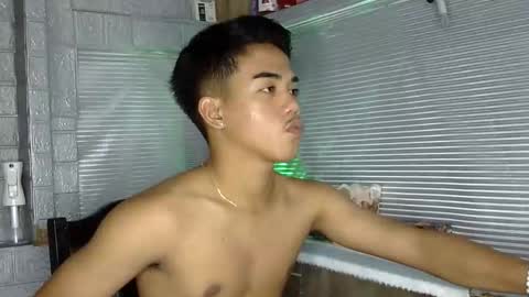 Snapshot of kritthanarkorn chatting on February 21, 2026, 6:20 pm kritthanarkorn online show from February 21, 2026, 6:20 pm