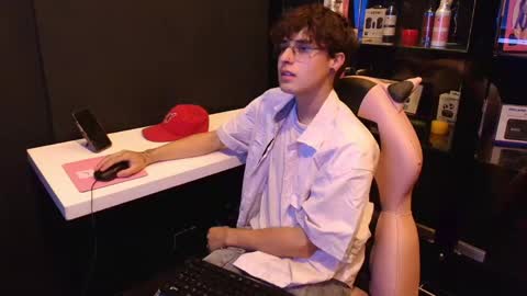 krown_nox online show from May 25, 2026, 6:58 pm