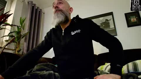 Snapshot of krummersaebel chatting on March 8, 2025, 12:33 am krummersaebel online show from March 8, 2025, 12:33 am