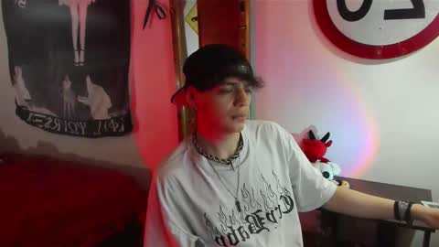 Snapshot of krye_x chatting on September 23, 2025, 7:55 am Zack online show from September 23, 2025, 7:55 am