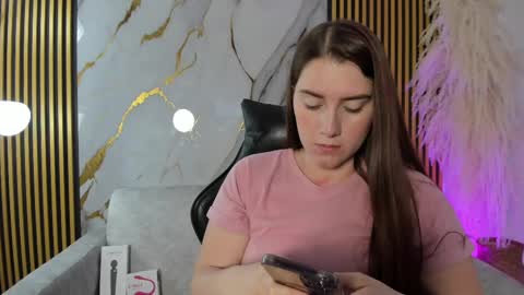 Snapshot of krystalevans chatting on September 14, 2025, 8:08 pm Krystal online show from September 14, 2025, 8:08 pm