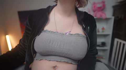 Snapshot of krystalsyxx chatting on January 27, 2025, 12:54 am Krystal Syx online show from January 27, 2025, 12:54 am