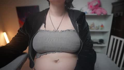 Snapshot of krystalsyxx chatting on February 16, 2025, 11:37 pm Krystal Syx online show from February 16, 2025, 11:37 pm