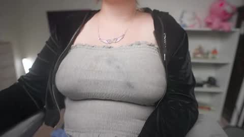 Snapshot of krystalsyxx chatting on September 30, 2025, 10:37 pm Krystal Syx online show from September 30, 2025, 10:37 pm