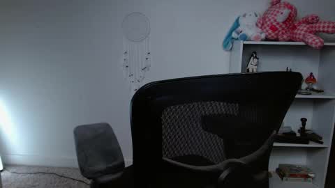 Krystal Syx online show from April 14, 2026, 4:46 pm