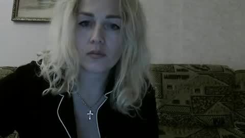 ksenia online show from September 28, 2025, 6:46 pm