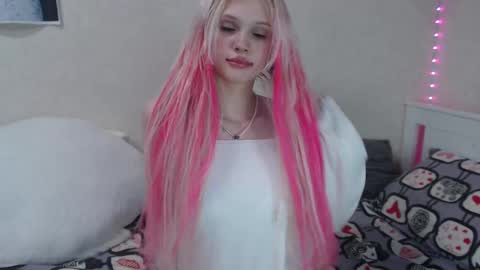 Emilia online show from February 16, 2025, 8:00 pm