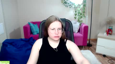 kuri_u online show from February 5, 2026, 8:41 am