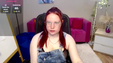 Snapshot of kuri_u chatting on March 28, 2026, 7:19 am kuri_u online show from March 28, 2026, 7:19 am